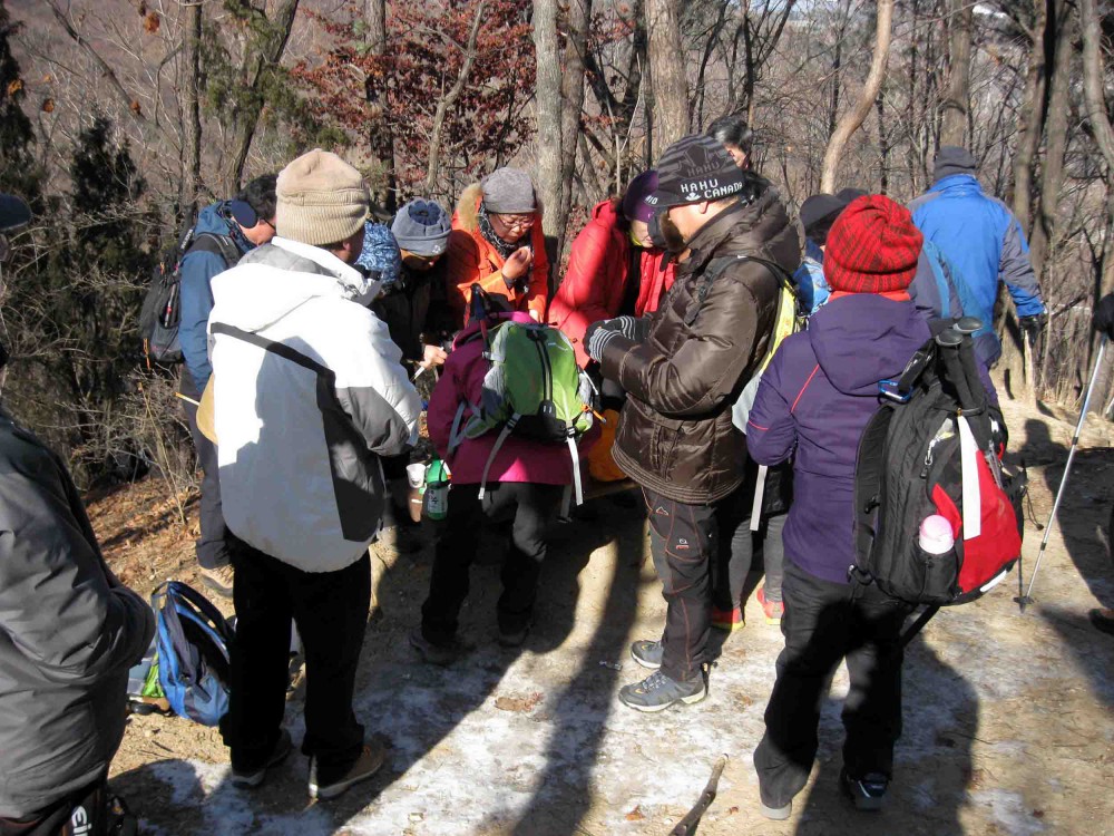 20130126-3.7m 홍탁파티도 끝나고... @얼음골산막.JPG