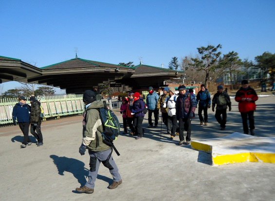 20130126-2.14 산림욕장 입구로 이동.jpg