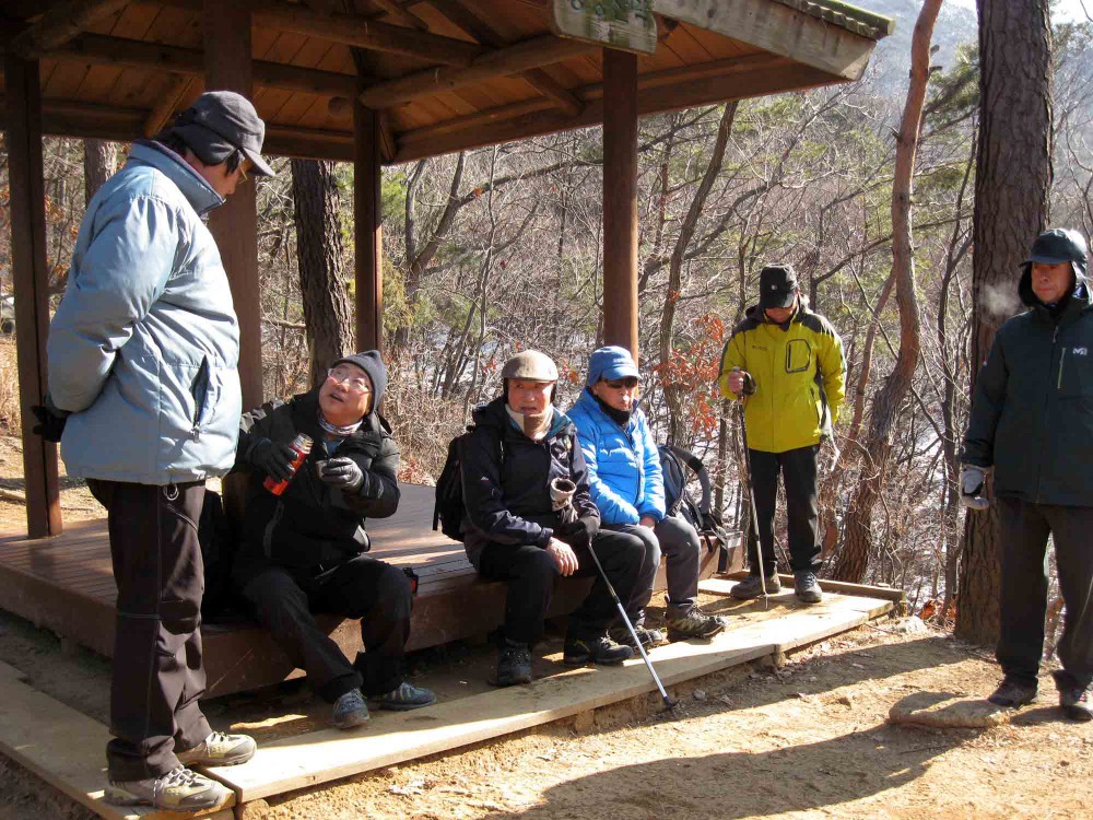 20130126-3.9a1 '독서하는 숲'길에서 쉬고...JPG