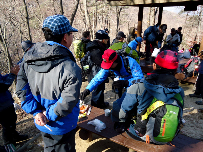 20130126-3.7j 홍탁파티도 끝나고... @얼음골산막76.jpg