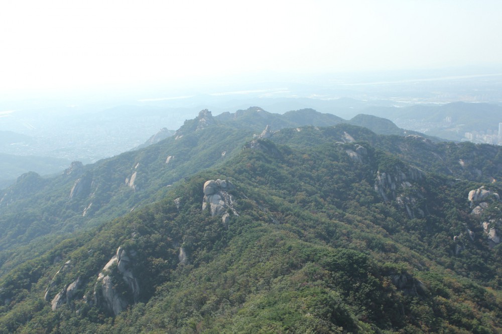 북한산 비봉능선 전경.jpg