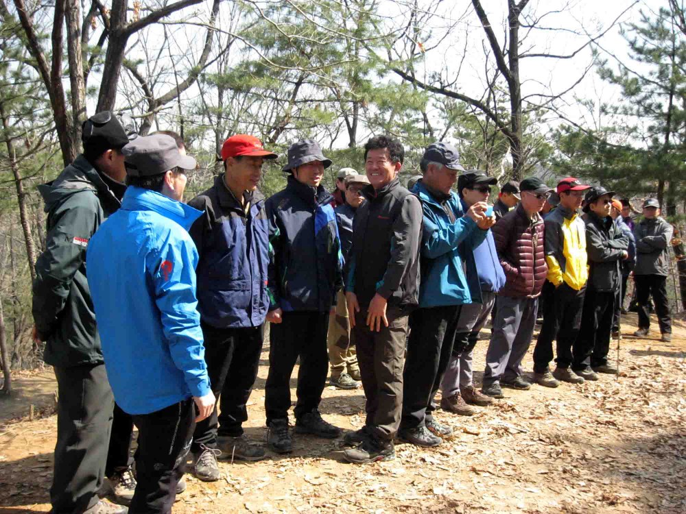 5.2c 시산제 준비를 지켜보는 비룡들.jpg