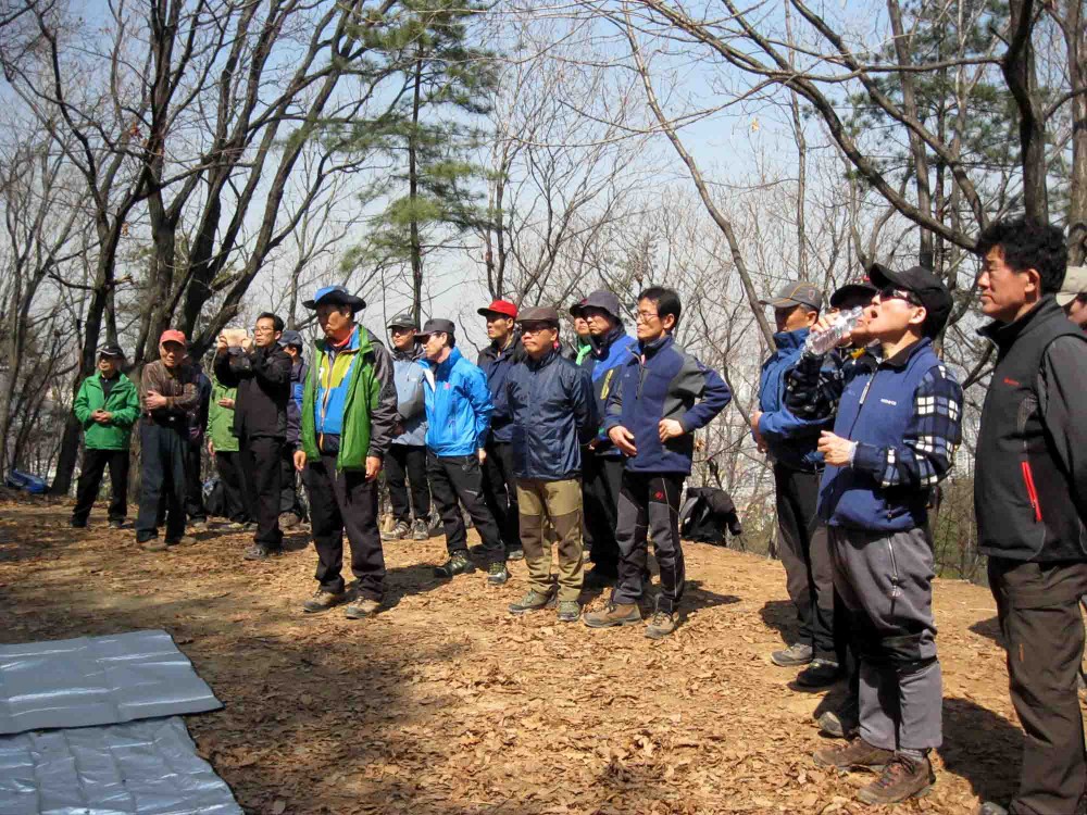 5.2d 시산제 준비를 지켜보는 비룡들.jpg