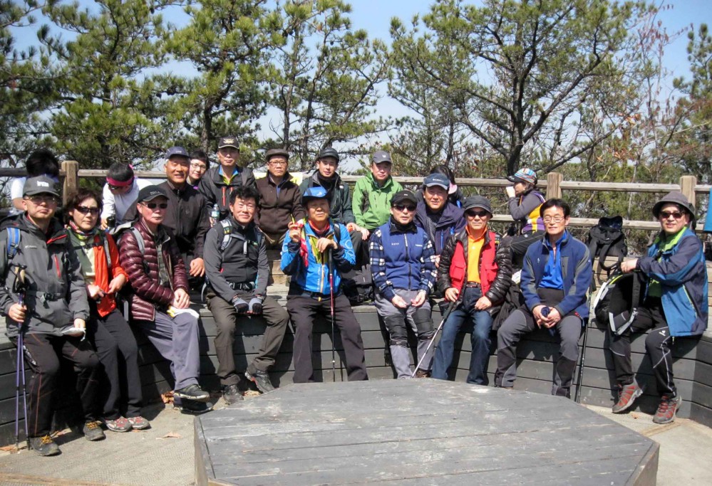 3.2 사당능선 데크쉼터에서.JPG