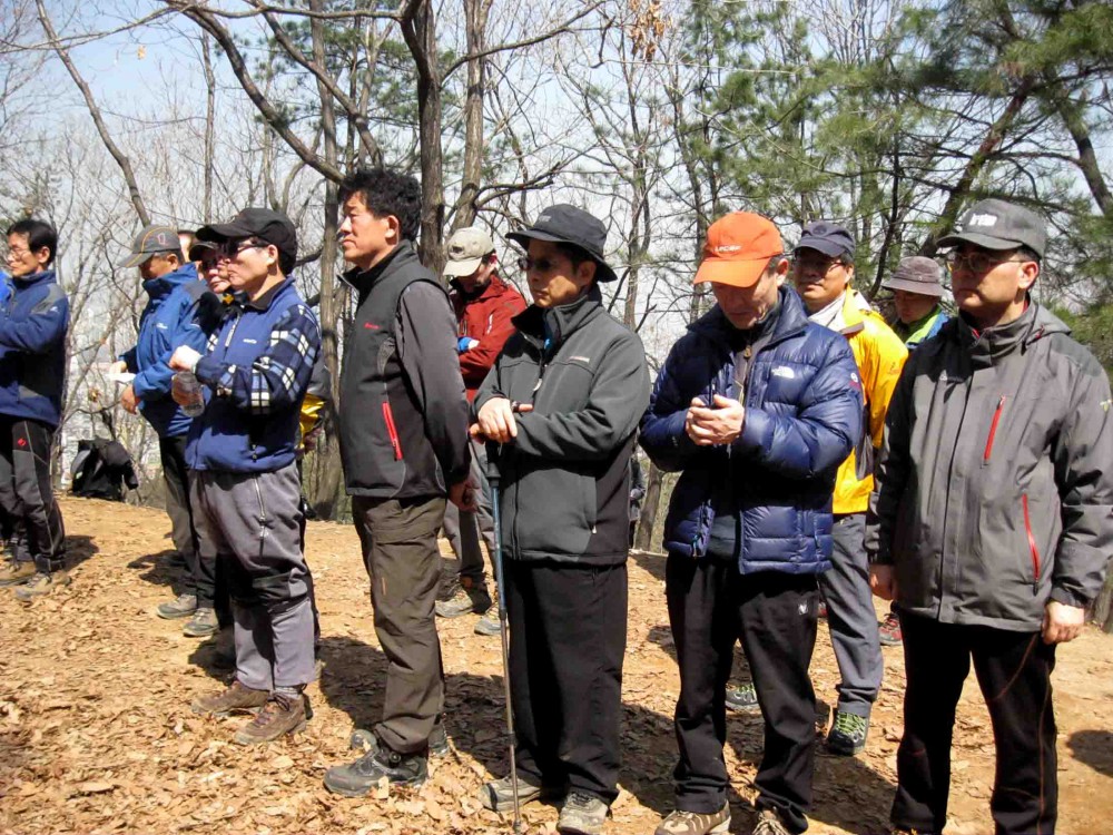 5.2e 시산제 준비를 지켜보는 비룡들.jpg