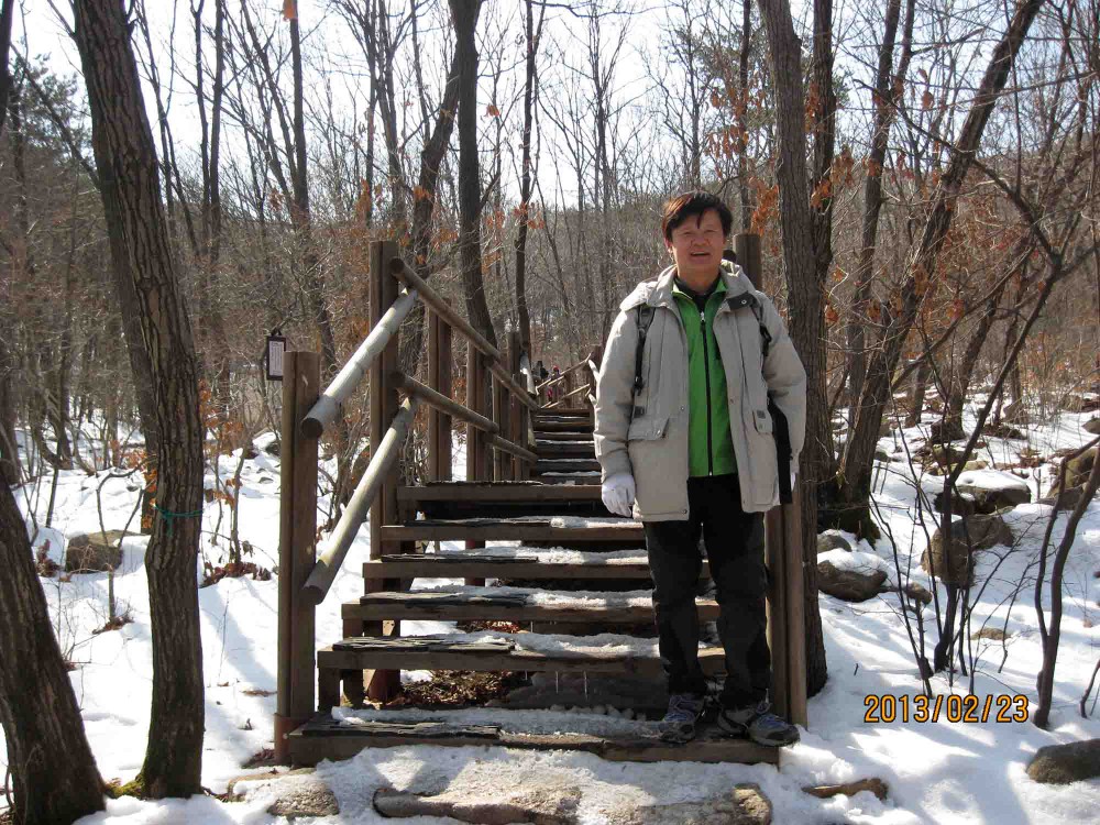 20130223-7.6b 제1야영장으로 가는 나무계단에서.JPG