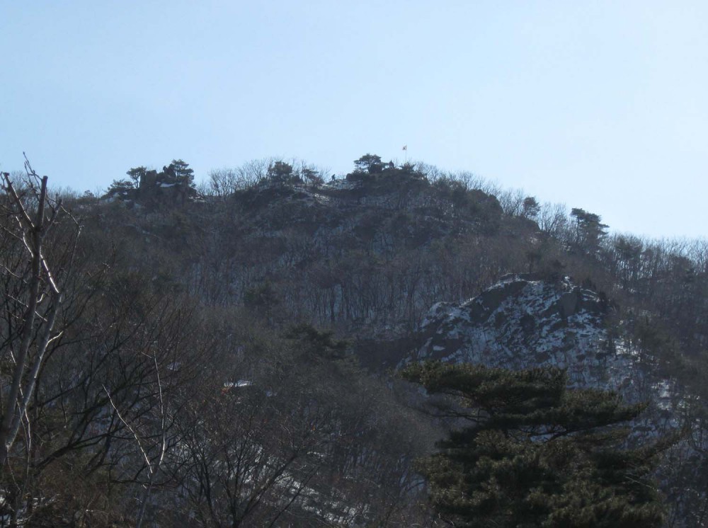 20130223-6.1 삼막사에서 본 삼성산 정상.JPG