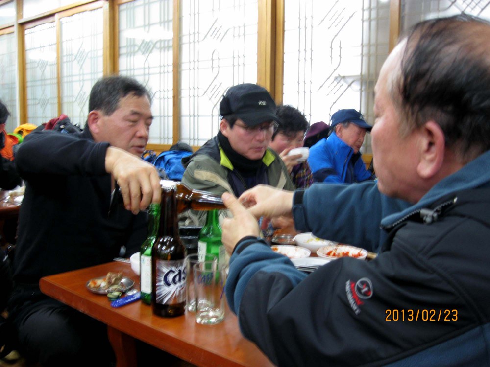 20130223-8.9 산행뒤풀이 @'관악산회관' - 서울대입구 시계탑광장.JPG
