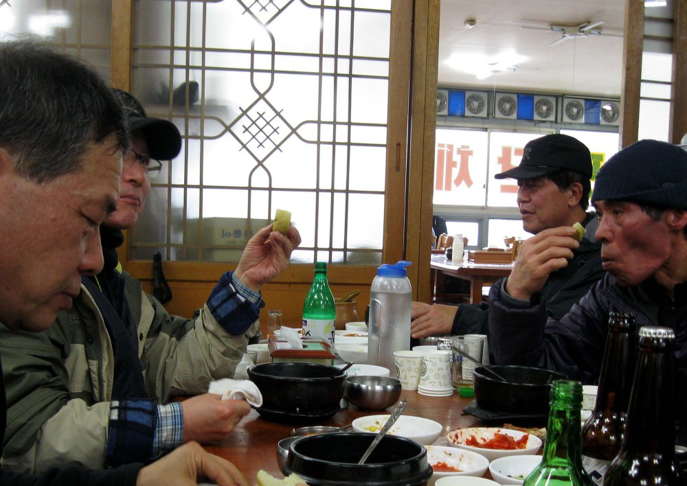 20130223-8.12 산행뒤풀이 @'관악산회관' - 서울대입구 시계탑광장.JPG