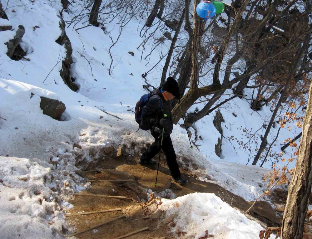 20130223-4 '삼막사'로 내려가는 길.JPG