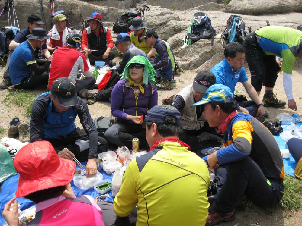 20130526-3.1 간식시간 @문장대 4거리.JPG