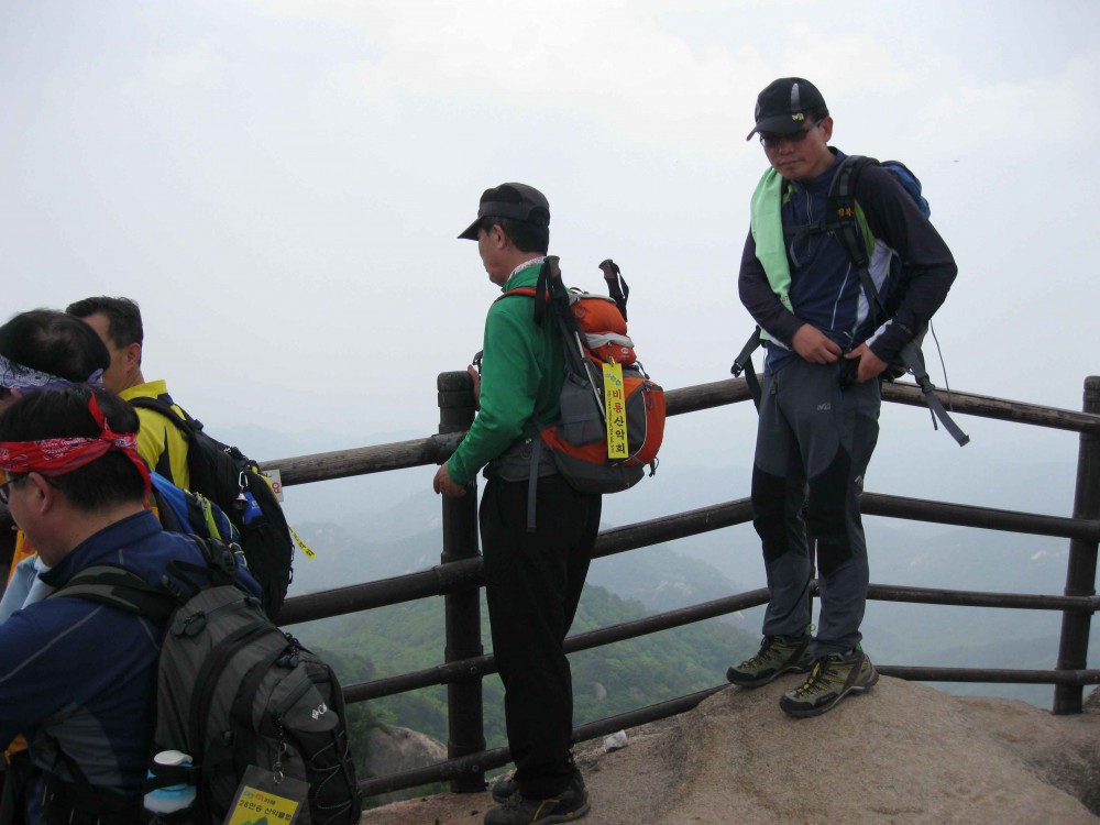 20130526-2.7g 문장대 정상에서...JPG