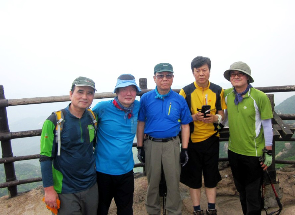 20130526-2.7k C8 문장대 정성을 밟다.jpg