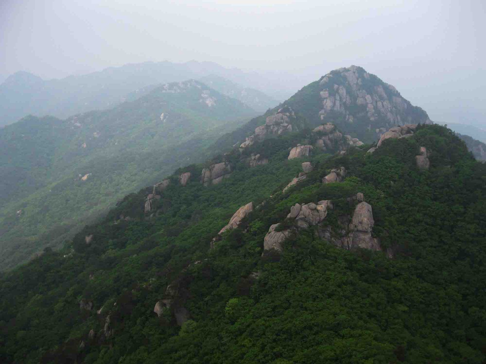 20130526-2.7m1 문장대 정상에서 본 북서쪽의 묘봉-관음봉.jpg