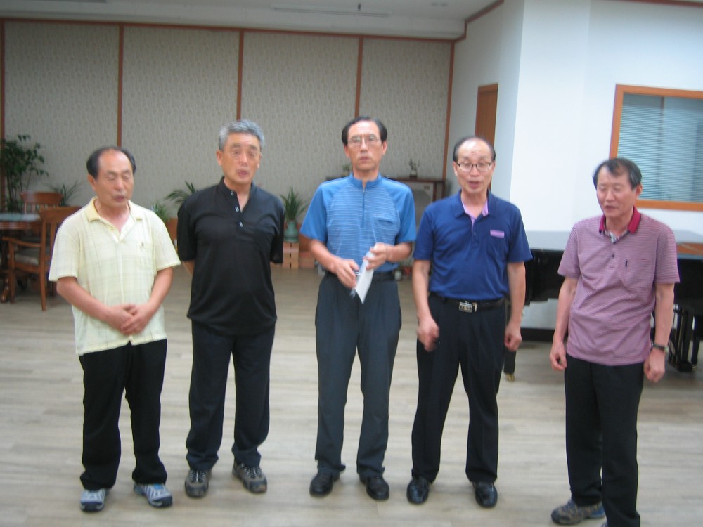 13-0723비룡합창단리허설2할배들1.jpg