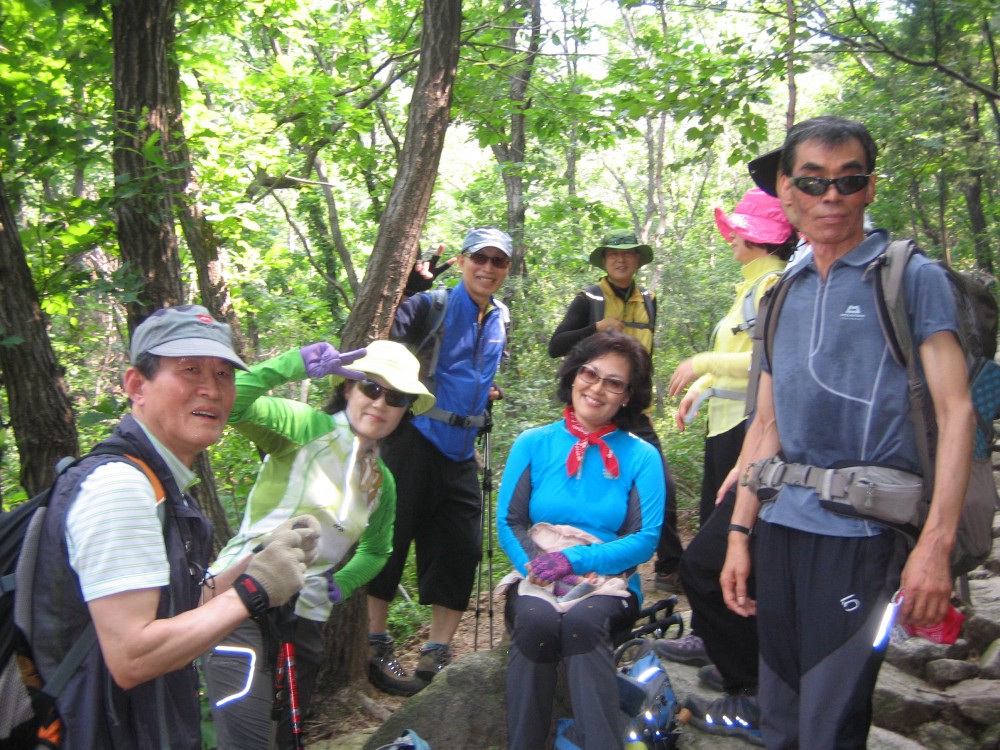 13-0727비룡합창단불암산2산행김종우박찬남김은오배효림.jpg